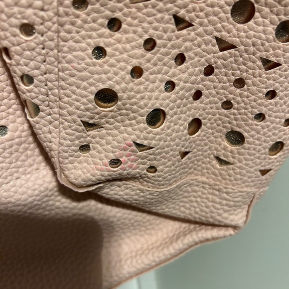 Bath & Body Works Blush Pink and Gold Large Tote. Zipper. Damage. See pictures. - Picture 5 of 9